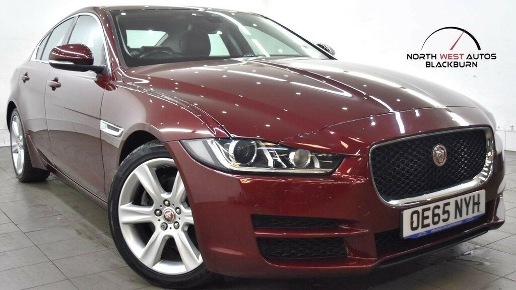 Jaguar XE 2.0D Portfolio Euro 6 Ss Red