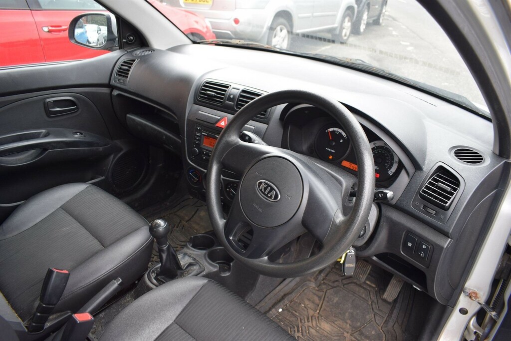 Kia Picanto 1.0 1 Silver #3