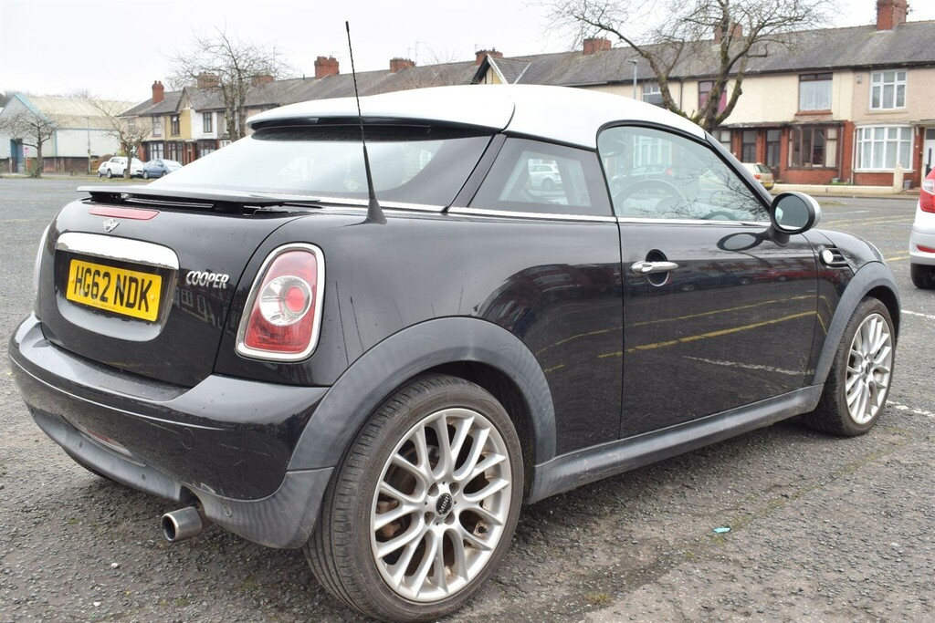 Mini Coupe 1.6 Cooper Euro 5 Ss HG62NDK Black #2