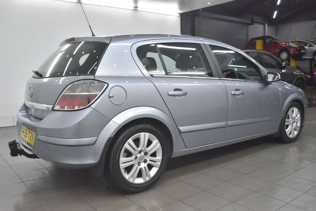 Vauxhall Astra 1.8I 16V Elite Silver #2