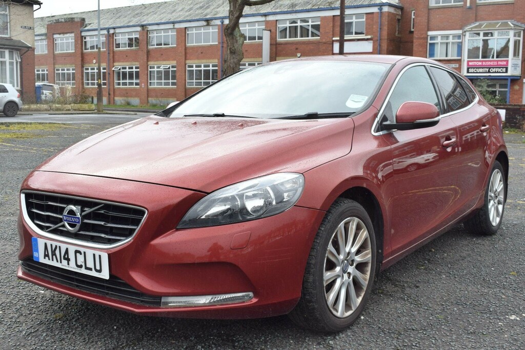 Volvo V40 1.6 D2 Se Euro 5 Ss AK14CLU Red #5
