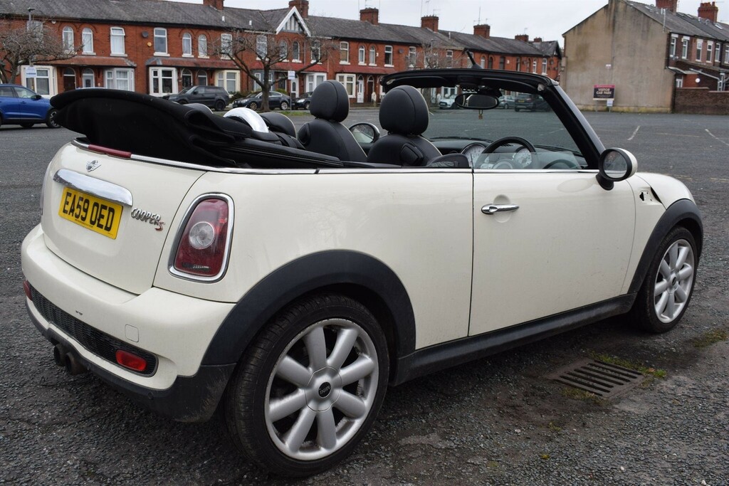 Mini Convertible 1.6 Cooper S Euro 4 EA59OED White #2