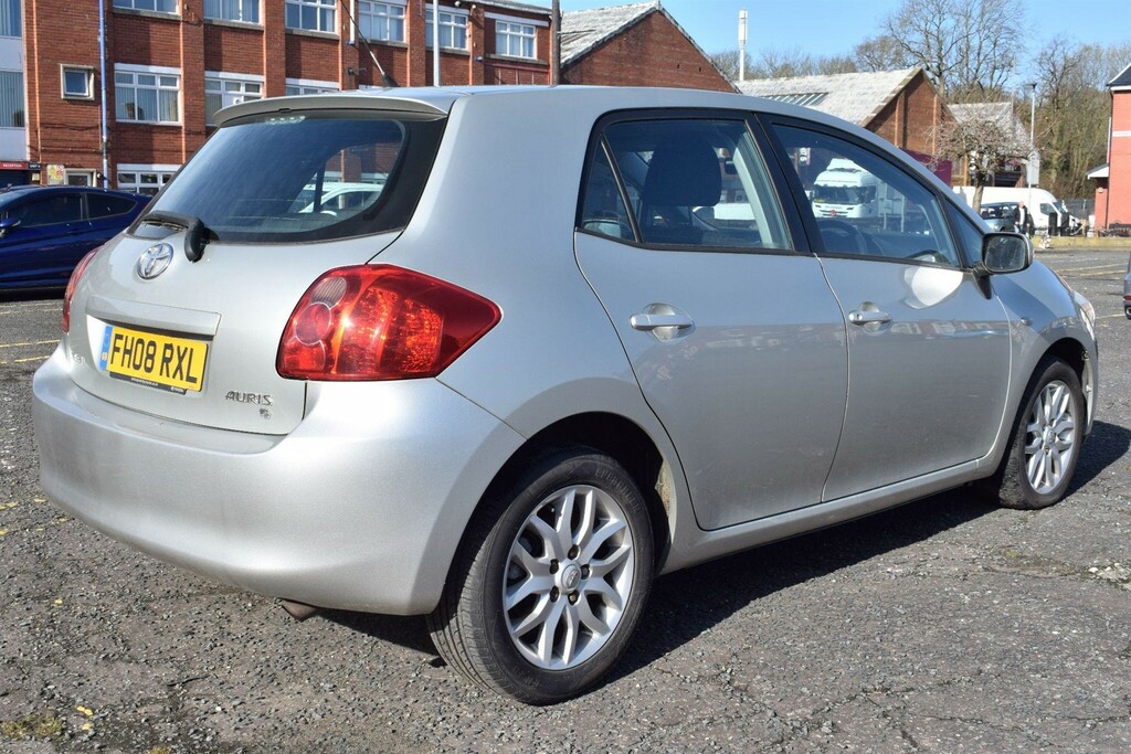 Toyota Auris 1.6 Vvt-i T3 Silver #2