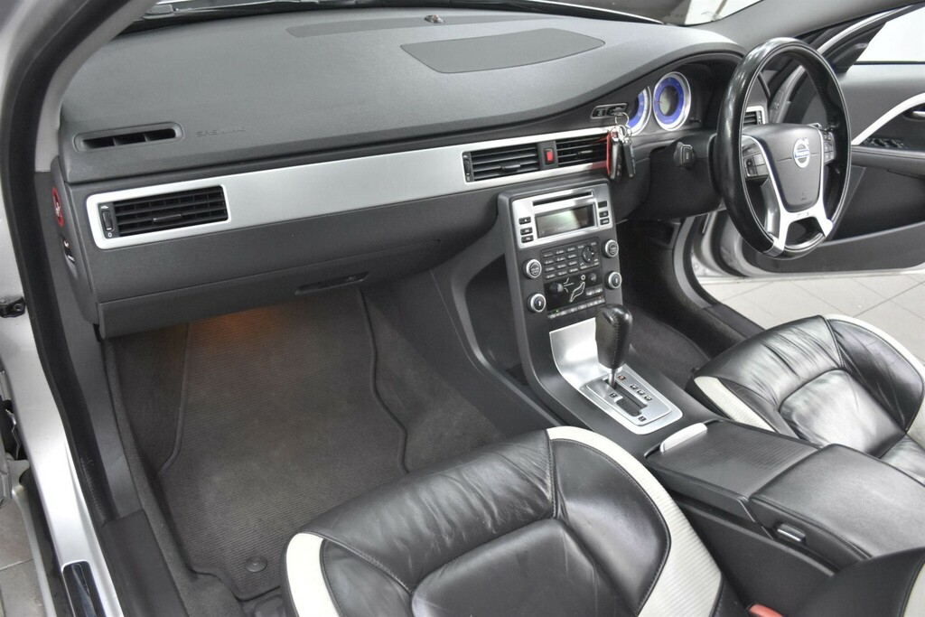 Volvo V70 2.0 D3 R-design Geartronic Euro 5 Ss Silver #3