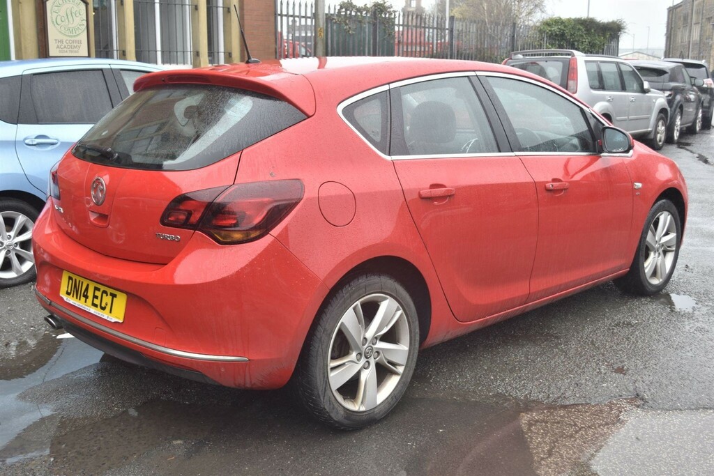 Vauxhall Astra 1.4T 16V Sri Euro 5 DN14ECT Red #2