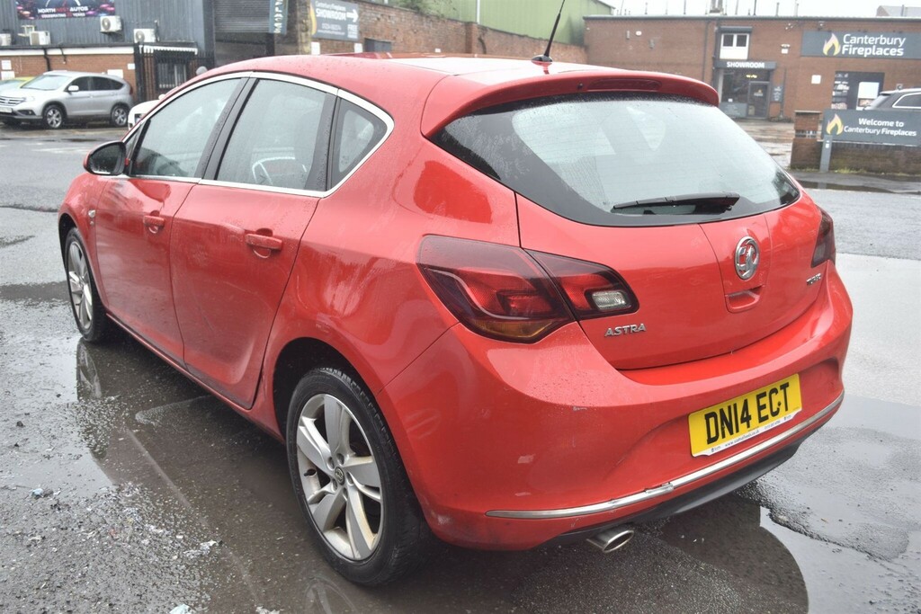 Vauxhall Astra 1.4T 16V Sri Euro 5 DN14ECT Red #5