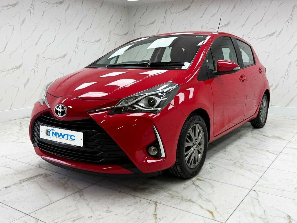 Toyota Yaris 1.5L Icon Tech MC17USE Red #4