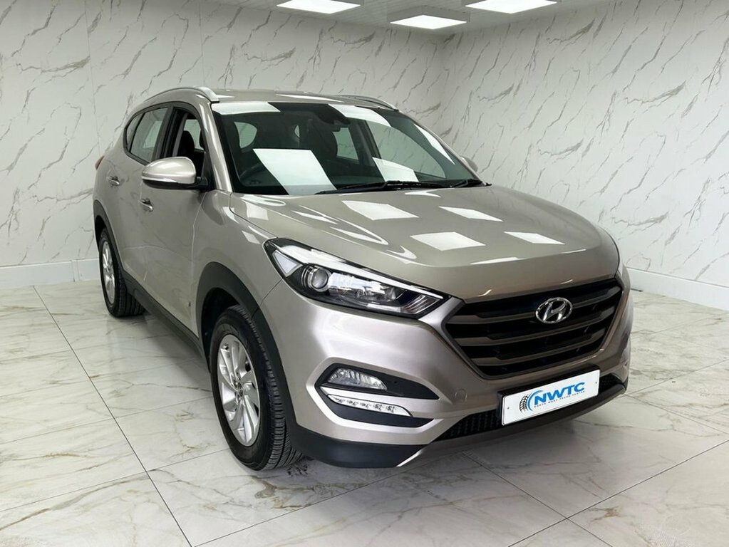 Hyundai Tucson 1.7L Se Nav White #2