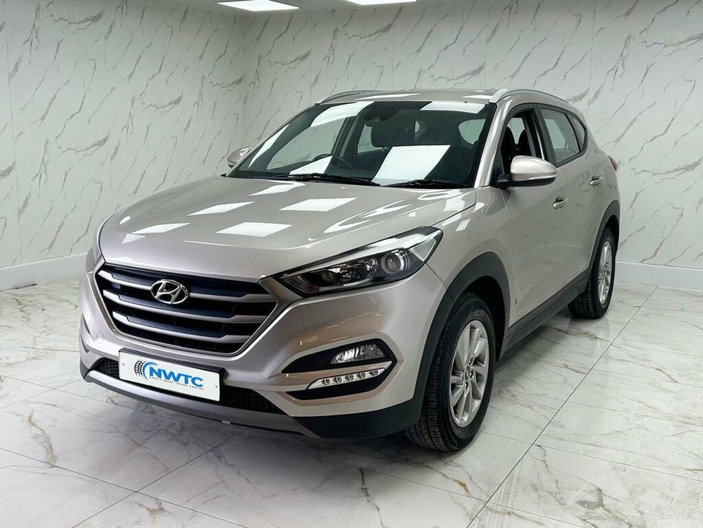 Hyundai Tucson 1.7L Se Nav White #3