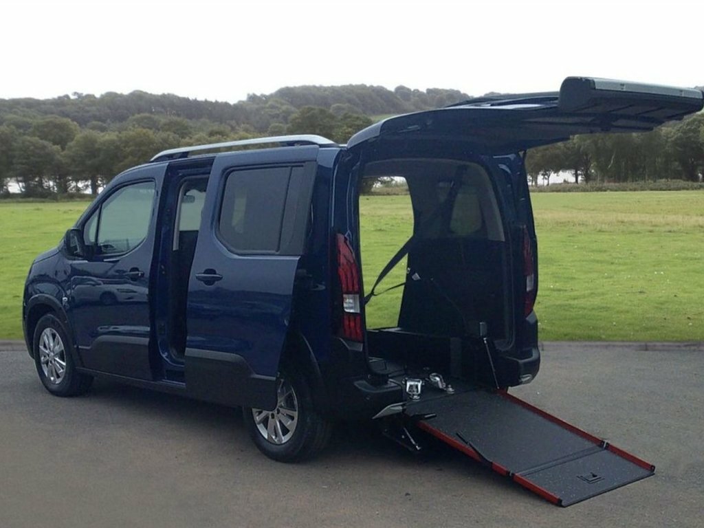 Peugeot Rifter 1.5L Allure Blue #3