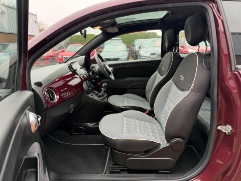 Fiat 500 1.0 Mhev Lounge Red