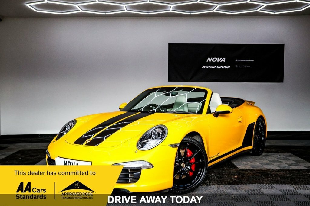 Porsche 911 3.8L 991 Carrera 4S Yellow
