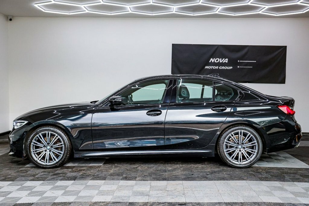 BMW 3 Series 2L M Sport CR19CNY Black #6