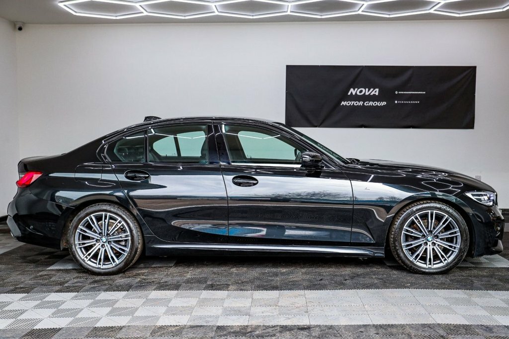 BMW 3 Series 2L M Sport CR19CNY Black #5