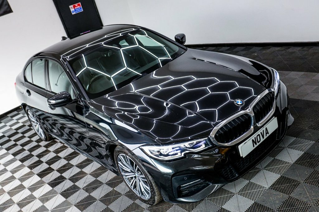 BMW 3 Series 2L M Sport CR19CNY Black #4