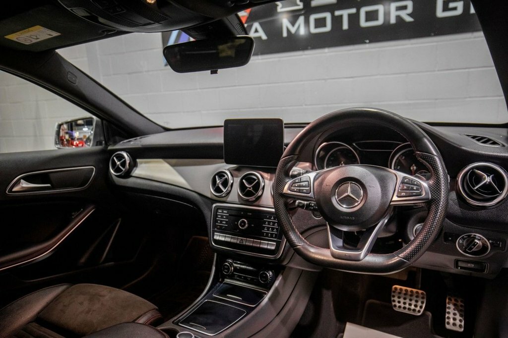 Mercedes-Benz GLA Class 2.1L Amg Line Grey