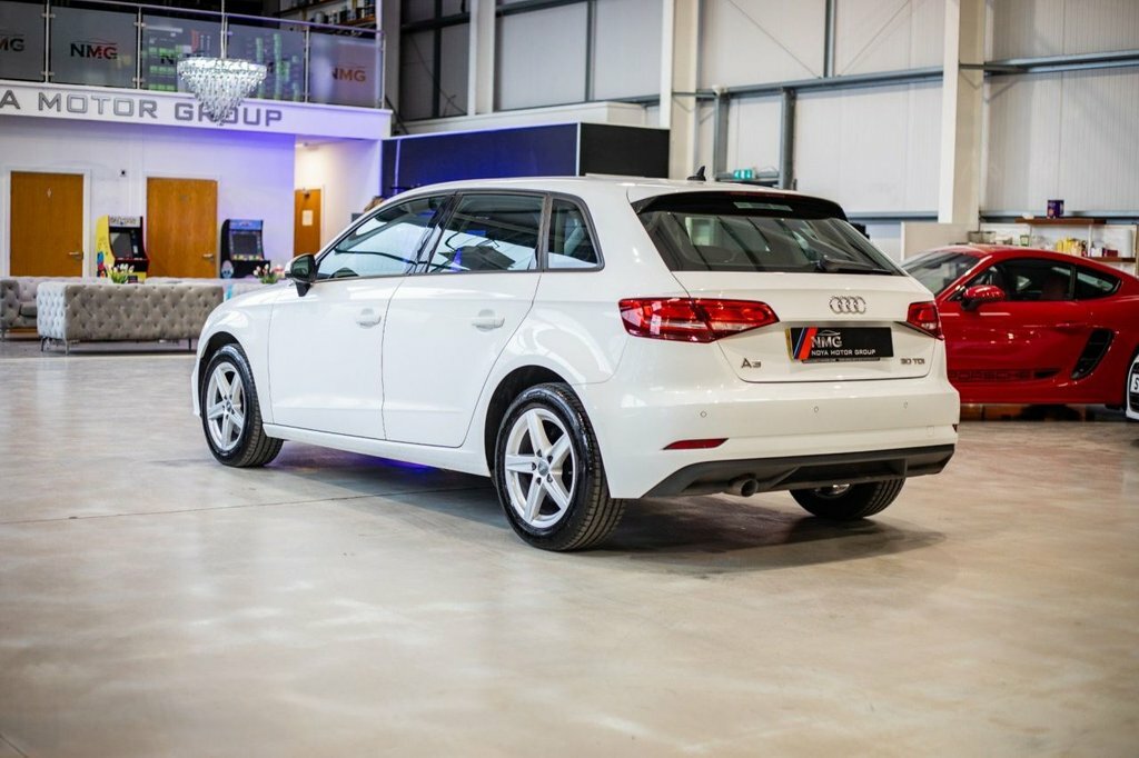 Audi A3 1.6L Se Technik White #3