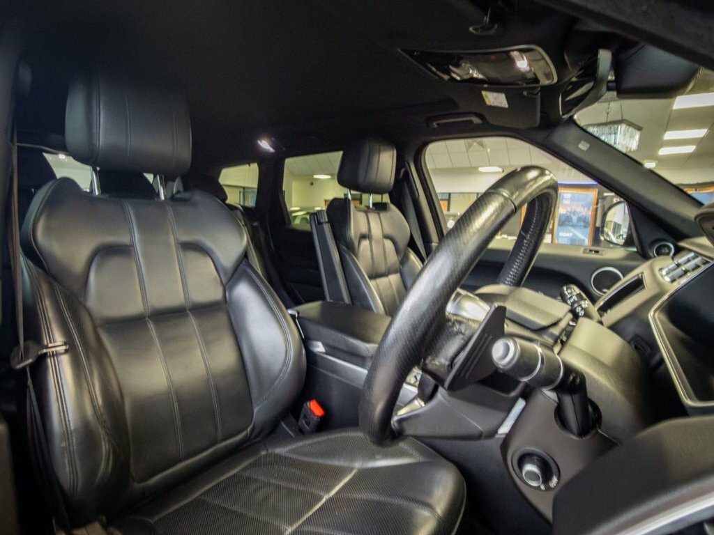Land Rover Range Rover Sport 3L Hse CJ55RAF Black #2