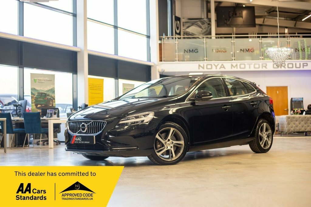 Volvo V40 2L Inscription Black