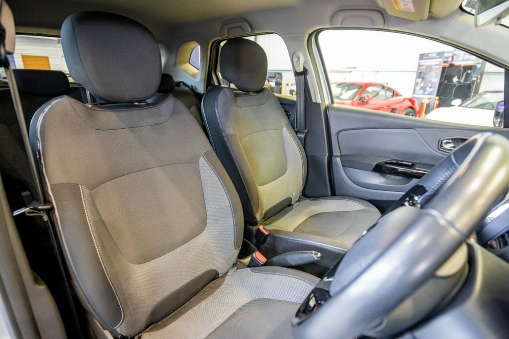 Renault Captur 0.9L Dynamique S Nav Silver #3