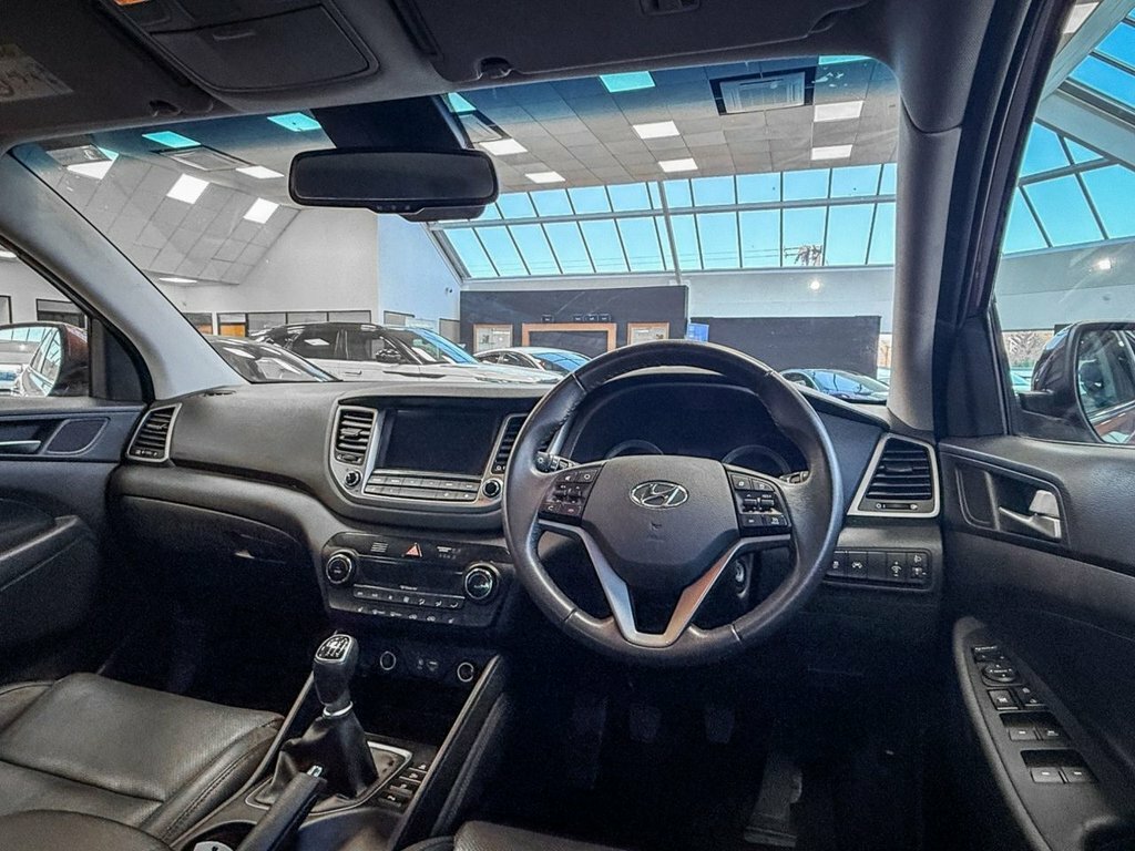 Hyundai Tucson 1.7L Sport Edition NL67VFZ Brown #2