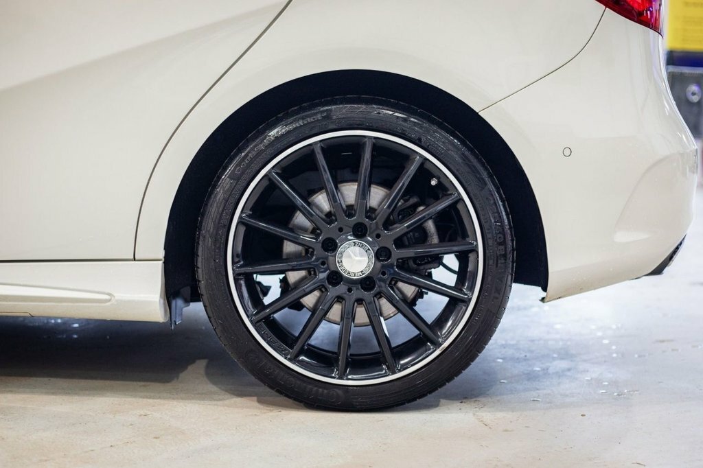 Mercedes-Benz B Class 2.1L Amg Line White #2