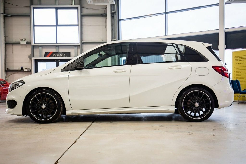 Mercedes-Benz B Class 2.1L Amg Line White #3