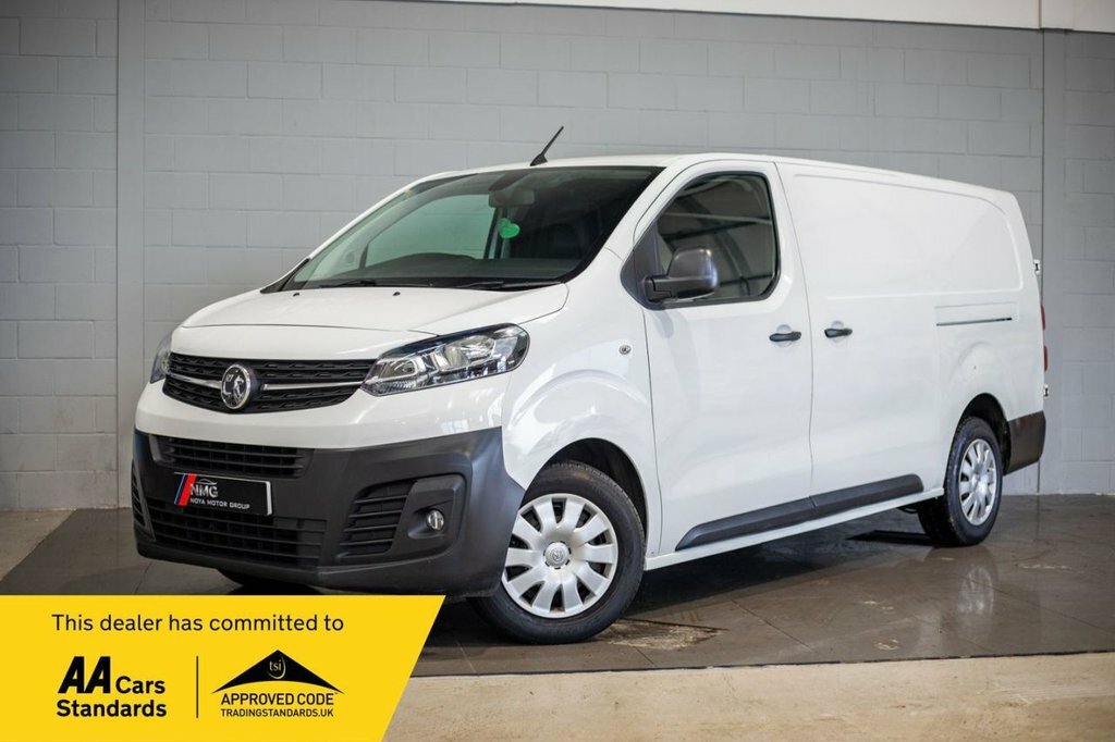 Vauxhall Vivaro 1.5L Dynamic 6Dr White