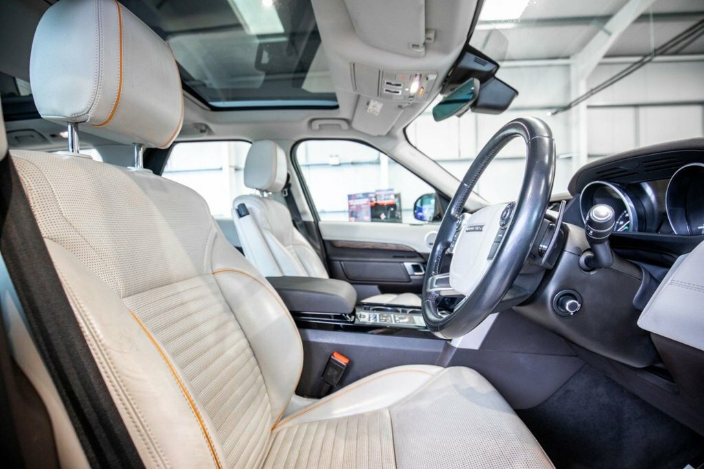 Land Rover Discovery 2L Hse OX17DPU Orange #3