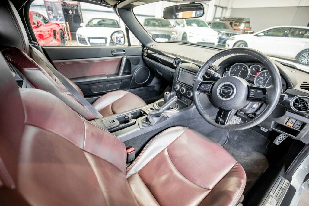 Mazda MX-5 1.8L Venture White #2