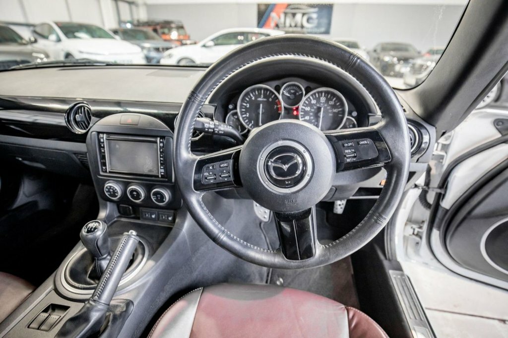 Mazda MX-5 1.8L Venture White #3