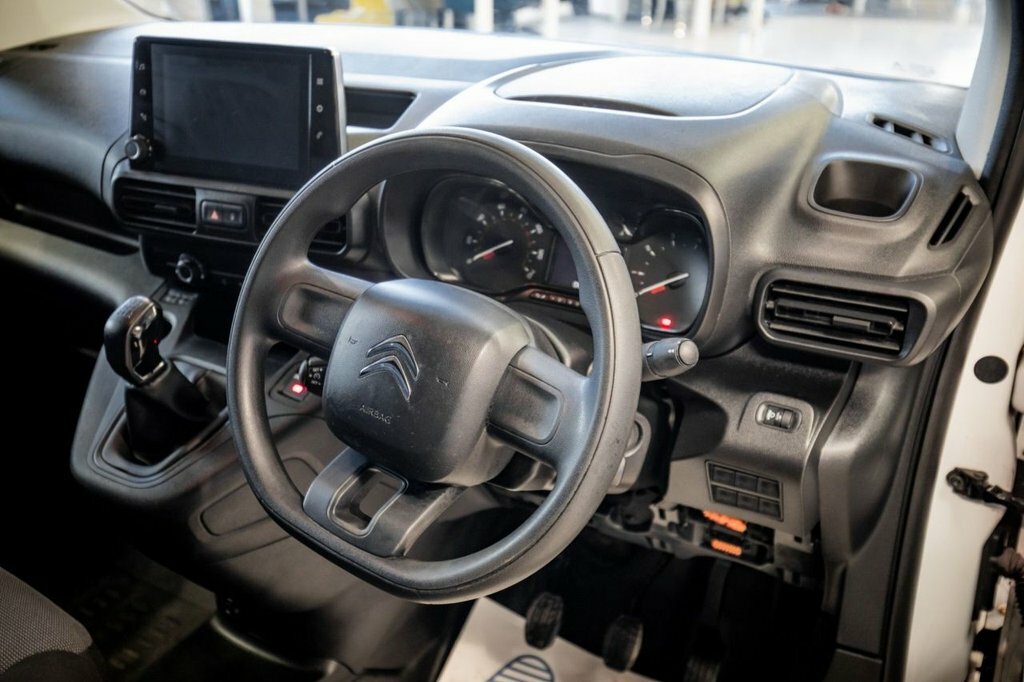 Citroen Berlingo 1.5L Enterprise Xl 6Dr CA69YHV White #2