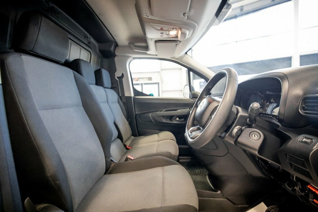 Citroen Berlingo 1.5L Enterprise Xl 6Dr CA69YHV White #3