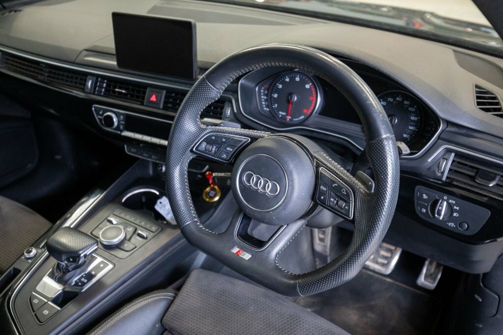 Audi A5 2L Black Edition Black