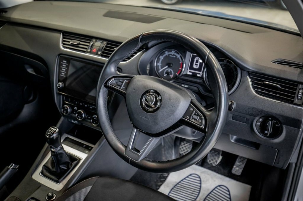 Skoda Octavia 1.5L Se Silver #2