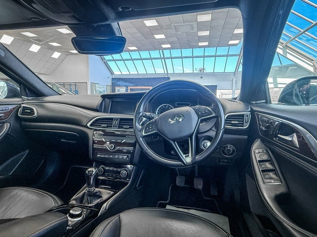 Infiniti Q30 1.5L Premium Tech NK17ZBG Black #3