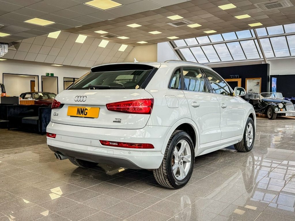 Audi Q3 2L Se White #4