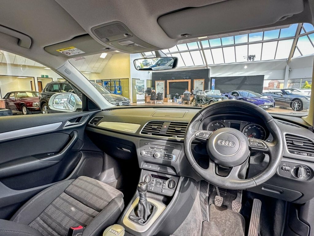 Audi Q3 2L Se White #2
