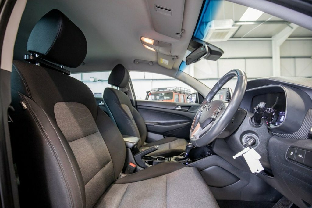 Hyundai Tucson 1.6L Se Nav ET19XPG Black #3