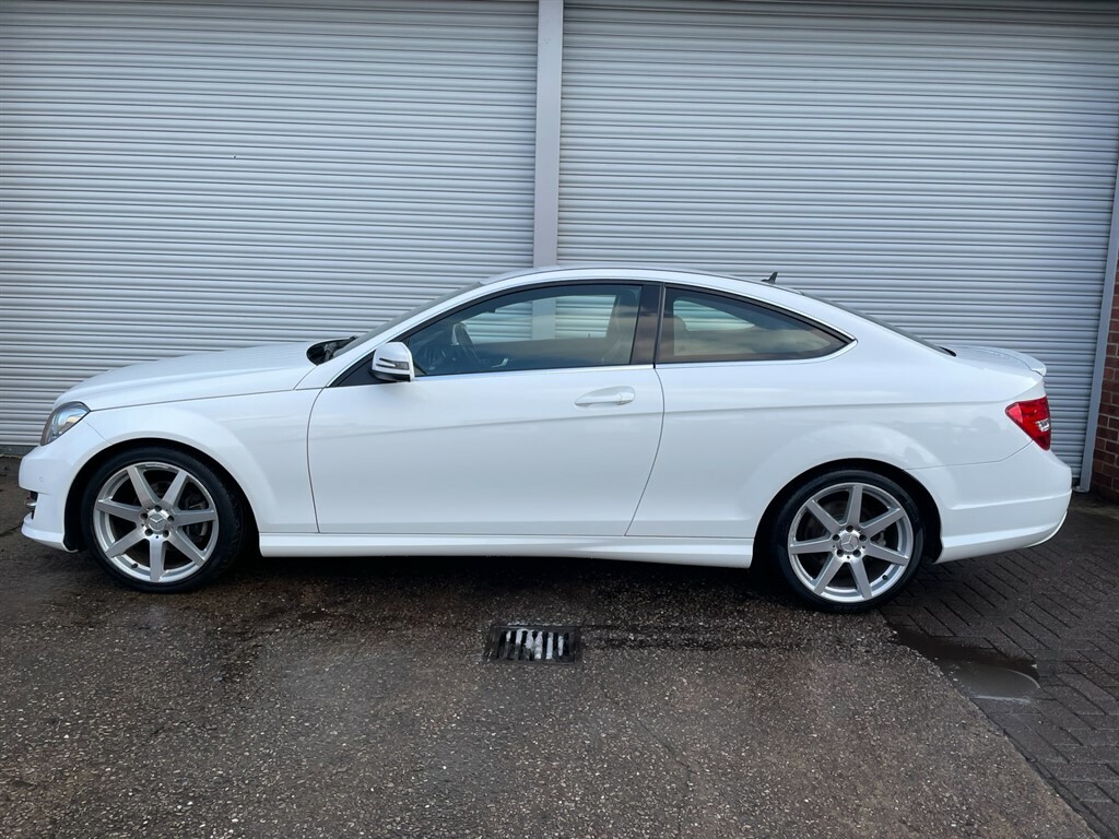 Mercedes-Benz C Class C220 Cdi Blueefficiency Sport White #3