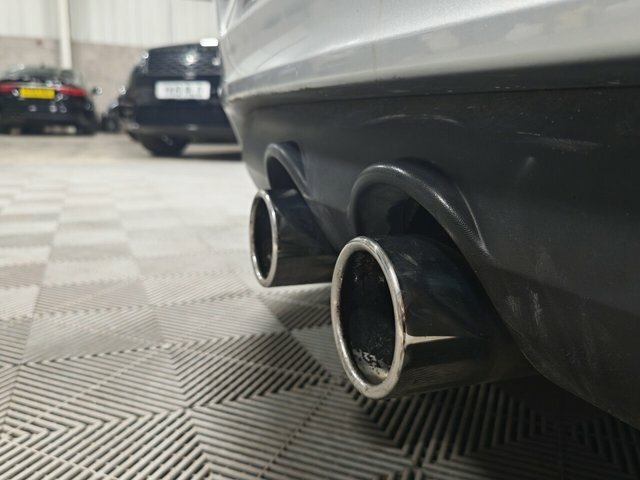 Volkswagen Golf V6 R32 Hatchback Silver #3