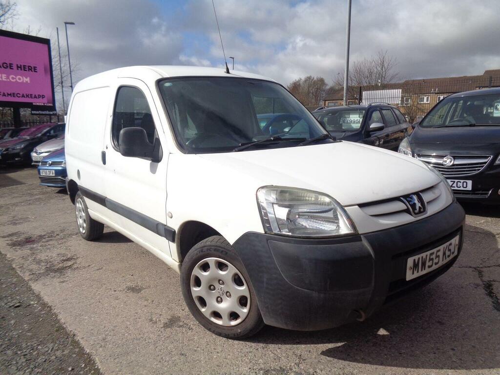 Peugeot Partner 2L Escapade Grey #1