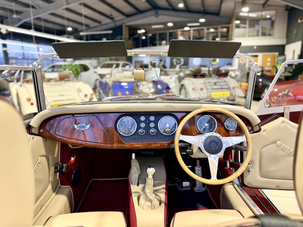 Morgan Roadster V6 4 Seats R15MWM Red #2