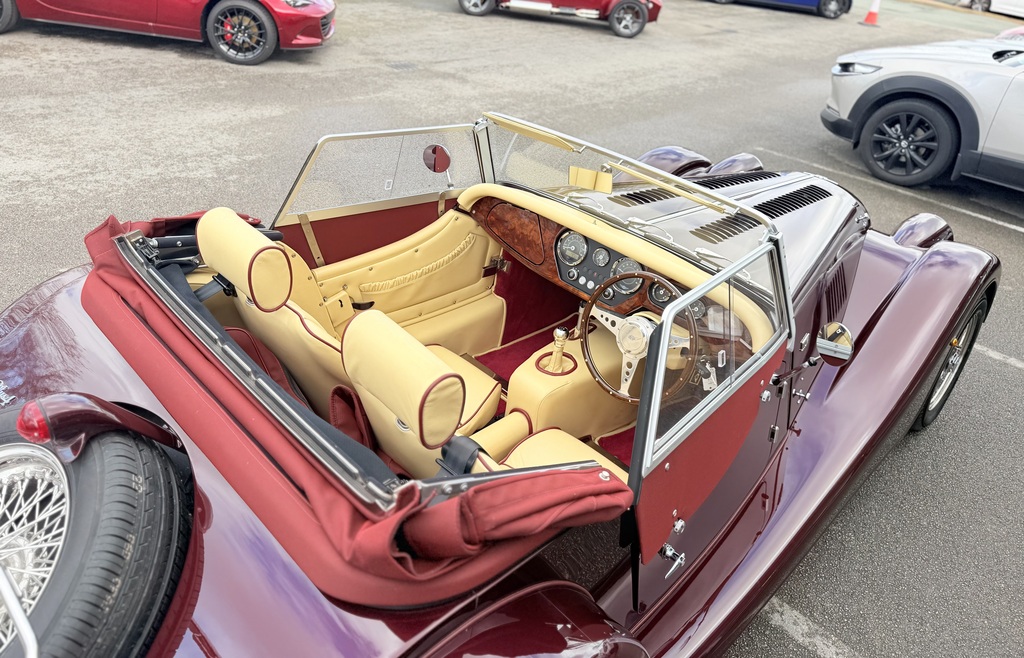 Morgan Plus Four Convertible Red #4