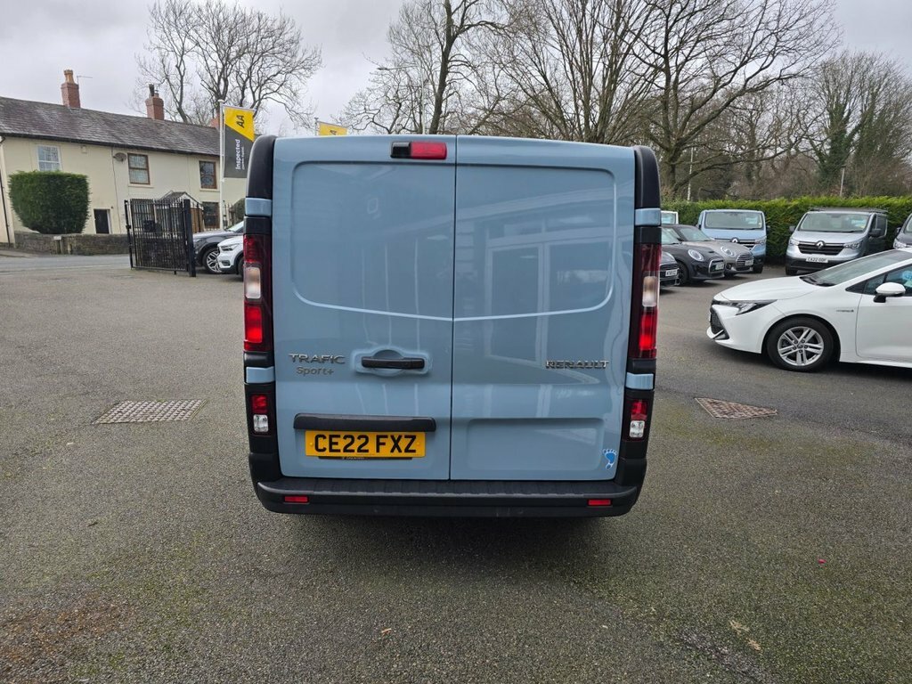 Renault Trafic 2L Sport CE22FXZ Blue #3