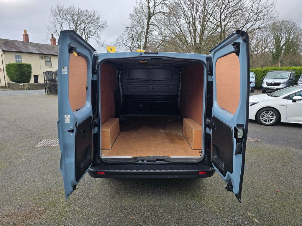 Renault Trafic 2L Sport CE22FXZ Blue #6