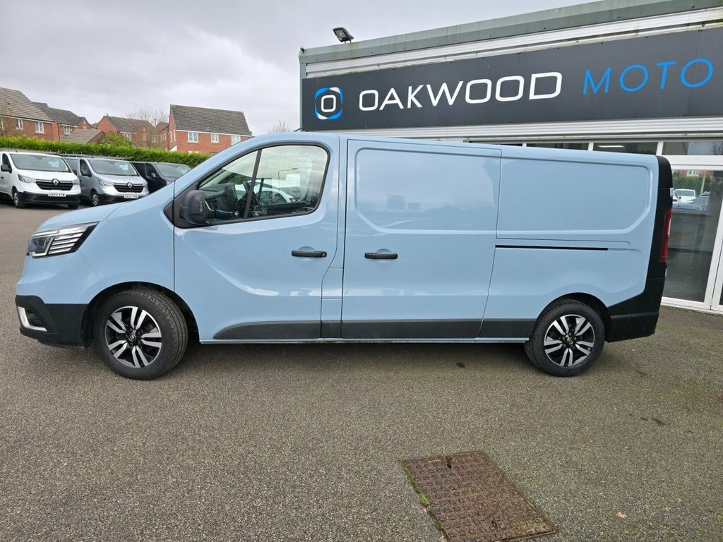 Renault Trafic 2L Sport CE22FXZ Blue #5