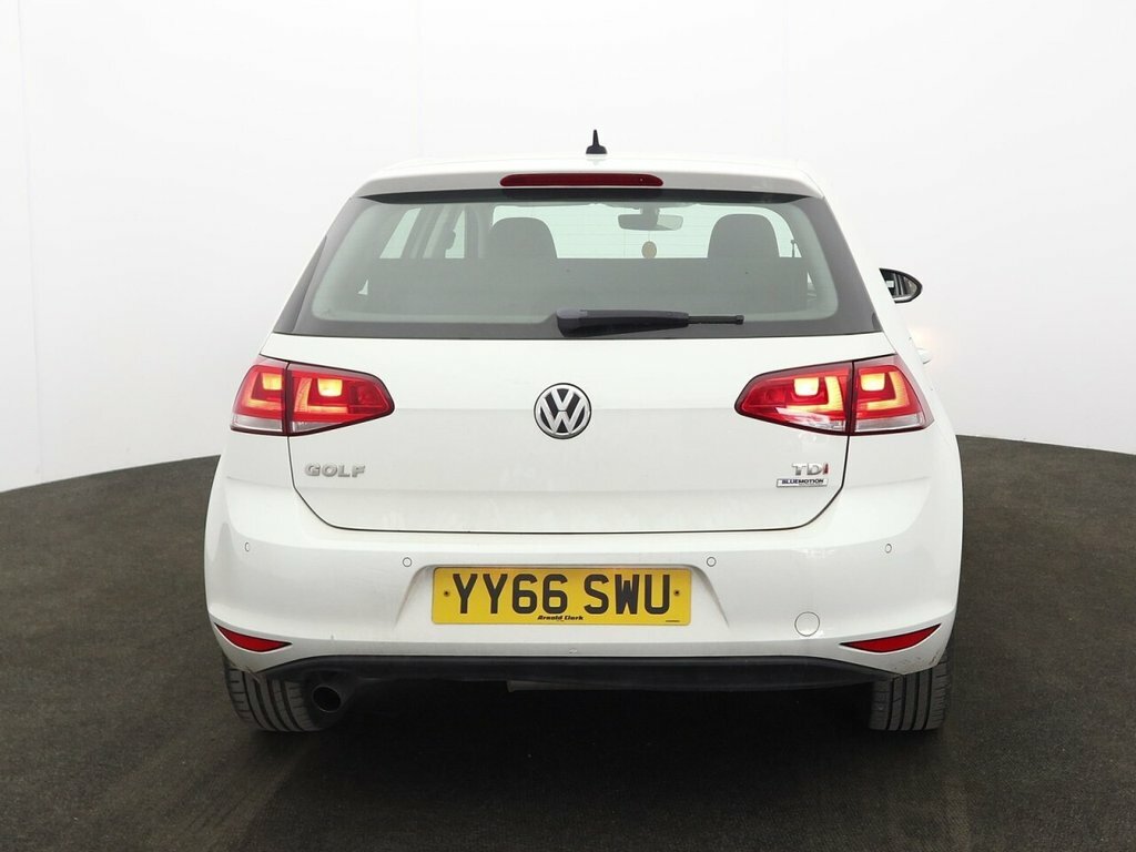 Volkswagen Golf 1L Match Edition White #6