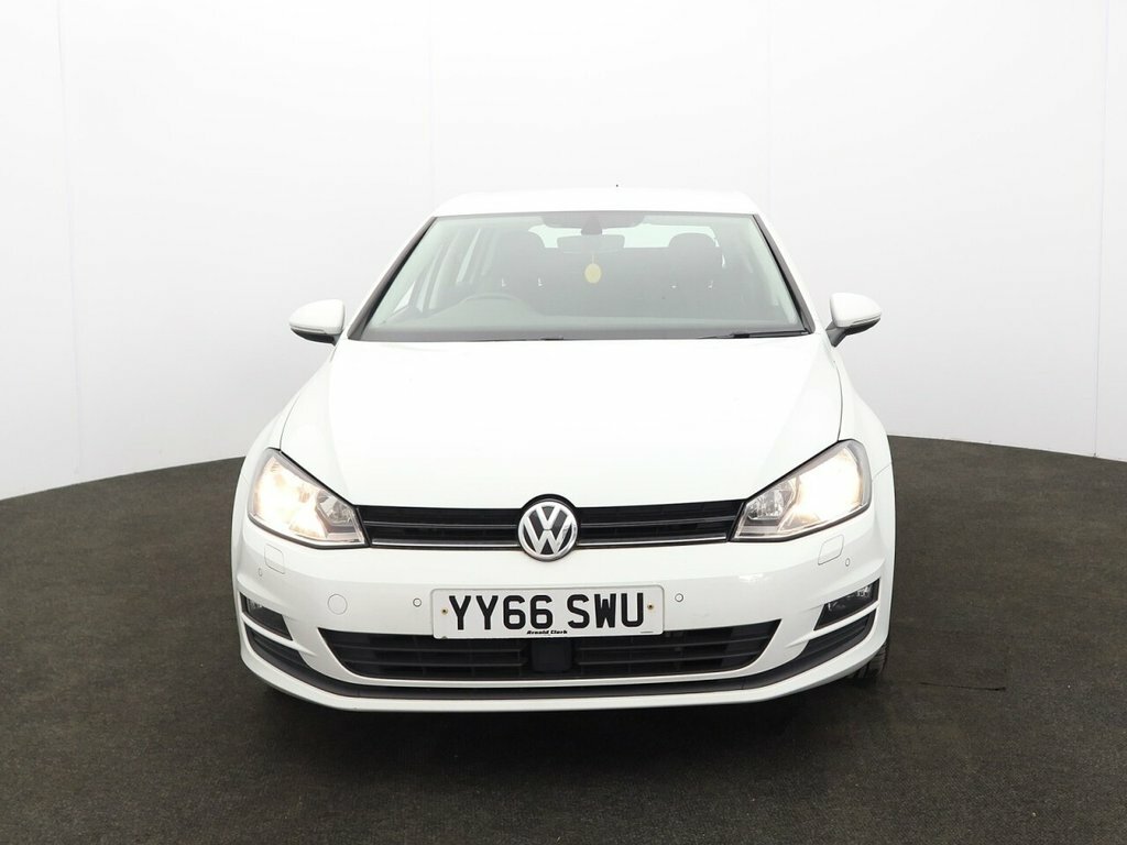 Volkswagen Golf 1L Match Edition White #2