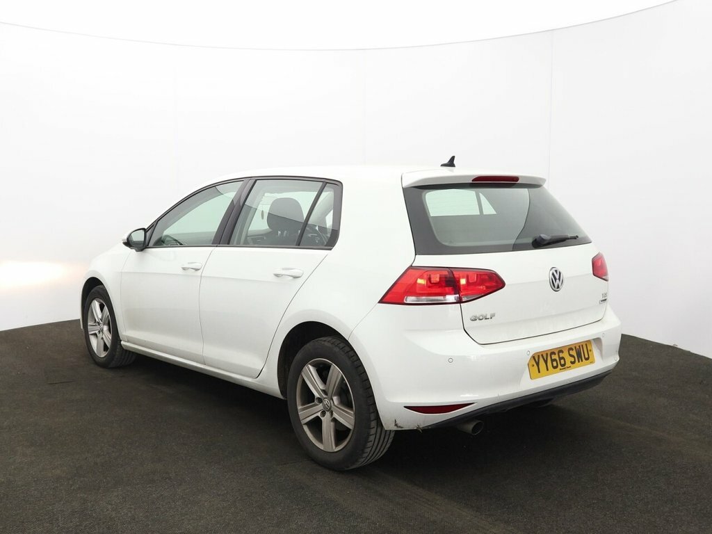Volkswagen Golf 1L Match Edition White #5